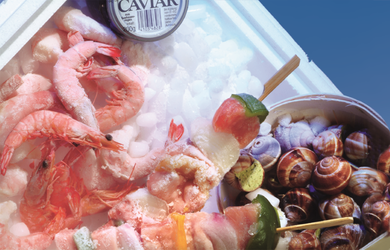 Seafood on dry ice